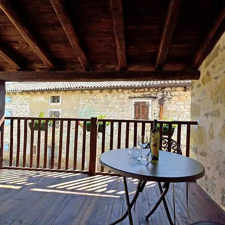 Istrien Traditionelles Steinhaus 3 By Interhome *