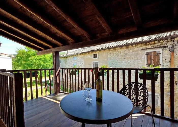 Nyaraló Istrien Traditionelles Steinhaus 3 By Interhome